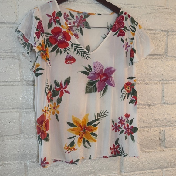 Old Navy Floral V-Neck Blouse - Red, Pink, Yellow, Green - Picture 4 of 5